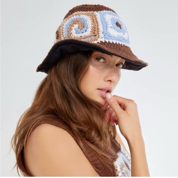 Sunday Best “Theodore” Merino Wool Crochet Bucket Hat – M/L - Picture 3 of 11